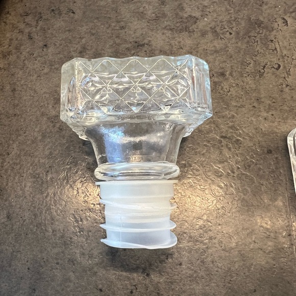 Vintage Glass Crystal Cut Decanter with Stopper - Picture 5 of 6